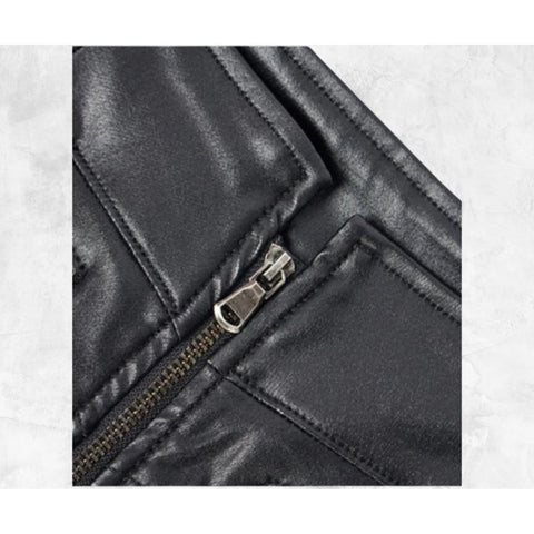 Handmade Black Leather Shorts – Slim Fit, Genuine Leather, Zip Closure, Stylish Streetwear