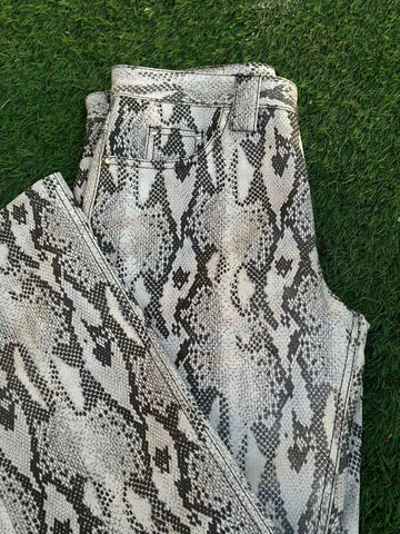 Bold Snake Print Real Leather Pants – High Waist Animal Print Trousers for Men – Unique Fashion Style – Great Gift for Him